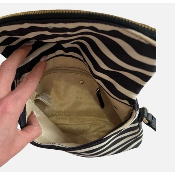 Kate Spade STORYBOOK Classic Nylon Mini Carson Crossbody EUC - Picture 5 of 13